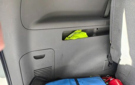 Hyundai H-1 II рестайлинг, 2014 год, 1 850 000 рублей, 21 фотография