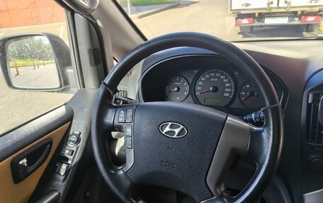 Hyundai H-1 II рестайлинг, 2014 год, 1 850 000 рублей, 35 фотография