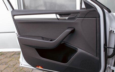Skoda Superb III рестайлинг, 2019 год, 1 615 000 рублей, 12 фотография