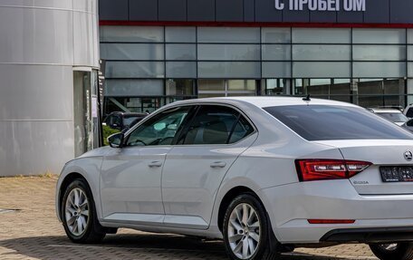 Skoda Superb III рестайлинг, 2019 год, 1 615 000 рублей, 10 фотография