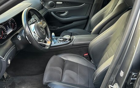 Mercedes-Benz E-Класс, 2019 год, 3 600 000 рублей, 6 фотография