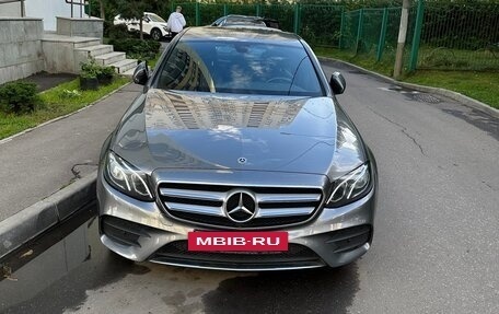 Mercedes-Benz E-Класс, 2019 год, 3 600 000 рублей, 15 фотография