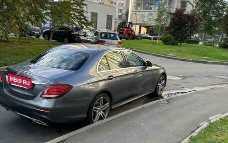Mercedes-Benz E-Класс, 2019 год, 3 600 000 рублей, 12 фотография