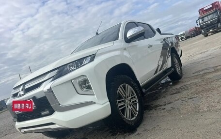 Mitsubishi L200 IV рестайлинг, 2023 год, 3 400 000 рублей, 2 фотография