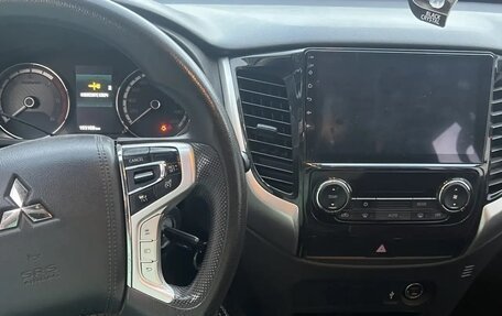 Mitsubishi L200 IV рестайлинг, 2023 год, 3 400 000 рублей, 12 фотография
