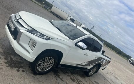 Mitsubishi L200 IV рестайлинг, 2023 год, 3 400 000 рублей, 7 фотография