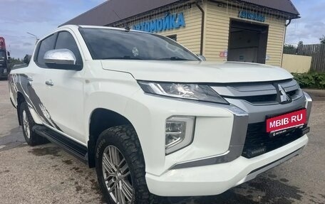 Mitsubishi L200 IV рестайлинг, 2023 год, 3 400 000 рублей, 6 фотография