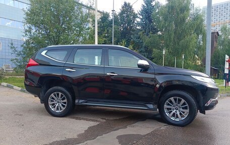 Mitsubishi Pajero Sport III рестайлинг, 2018 год, 3 600 000 рублей, 8 фотография