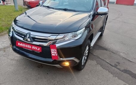 Mitsubishi Pajero Sport III рестайлинг, 2018 год, 3 600 000 рублей, 6 фотография