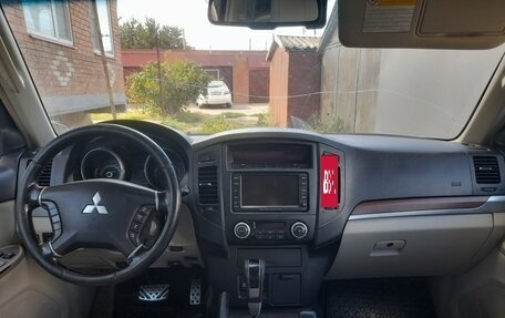 Mitsubishi Pajero IV, 2007 год, 1 550 000 рублей, 18 фотография