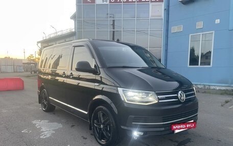 Volkswagen Multivan T6 рестайлинг, 2019 год, 7 100 000 рублей, 3 фотография
