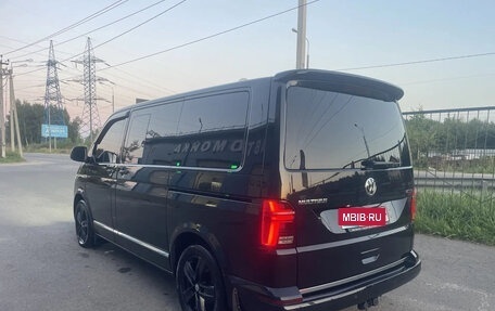 Volkswagen Multivan T6 рестайлинг, 2019 год, 7 100 000 рублей, 6 фотография