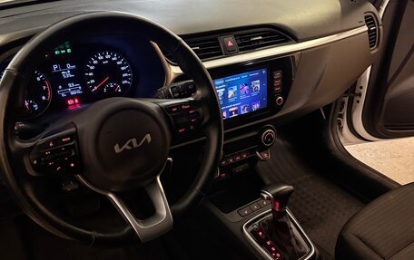 KIA Rio IV, 2021 год, 1 860 000 рублей, 9 фотография