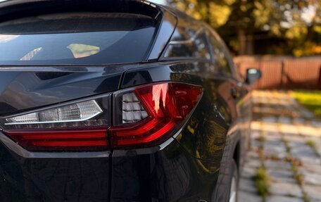 Lexus RX IV рестайлинг, 2017 год, 5 500 000 рублей, 4 фотография
