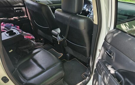 Mitsubishi Outlander III рестайлинг 3, 2013 год, 1 300 000 рублей, 7 фотография
