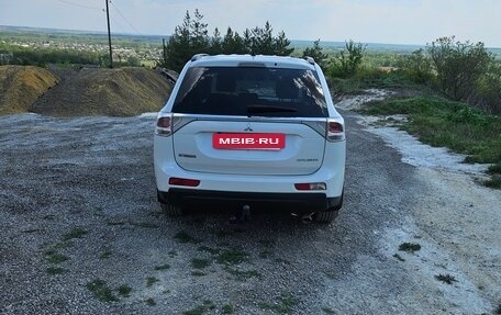 Mitsubishi Outlander III рестайлинг 3, 2013 год, 1 300 000 рублей, 17 фотография
