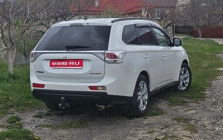 Mitsubishi Outlander III рестайлинг 3, 2013 год, 1 300 000 рублей, 21 фотография