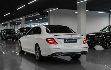 Mercedes-Benz E-Класс, 2017 год, 3 420 000 рублей, 4 фотография
