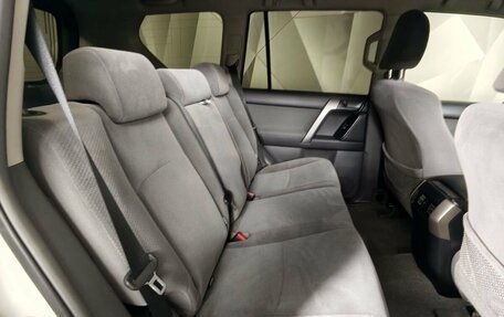 Toyota Land Cruiser Prado 150 рестайлинг 2, 2013 год, 2 700 000 рублей, 15 фотография