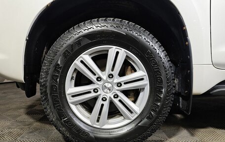 Toyota Land Cruiser Prado 150 рестайлинг 2, 2013 год, 2 700 000 рублей, 9 фотография