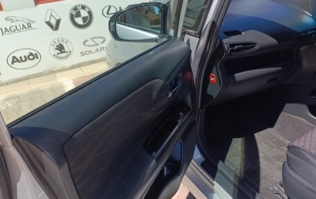 Toyota Wish II, 2012 год, 1 450 000 рублей, 3 фотография