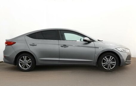 Hyundai Elantra VI рестайлинг, 2016 год, 975 000 рублей, 6 фотография