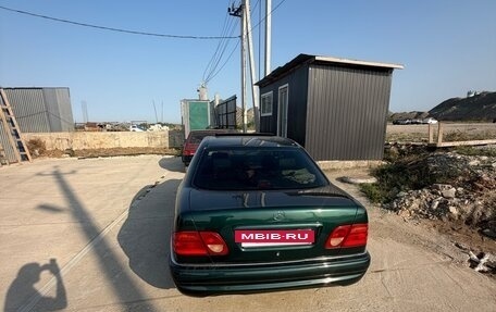 Mercedes-Benz E-Класс, 1997 год, 410 000 рублей, 2 фотография