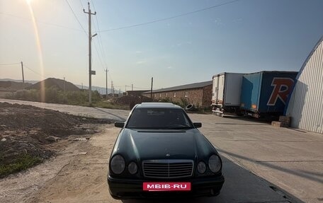 Mercedes-Benz E-Класс, 1997 год, 410 000 рублей, 3 фотография