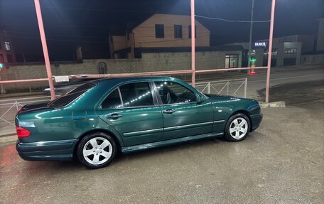 Mercedes-Benz E-Класс, 1997 год, 410 000 рублей, 6 фотография