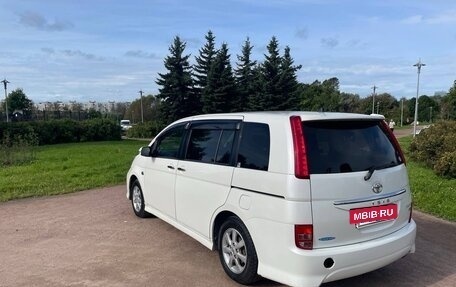 Toyota ISis I, 2010 год, 930 000 рублей, 10 фотография