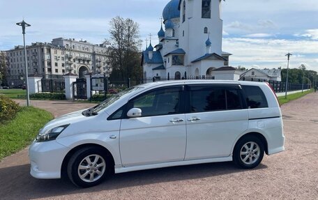 Toyota ISis I, 2010 год, 930 000 рублей, 19 фотография