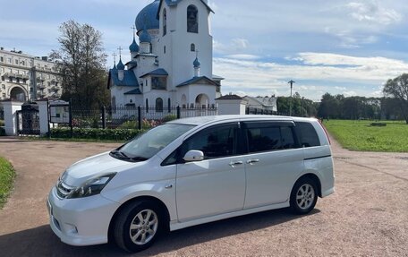 Toyota ISis I, 2010 год, 930 000 рублей, 20 фотография