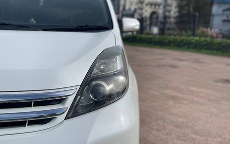 Toyota ISis I, 2010 год, 930 000 рублей, 23 фотография