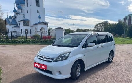 Toyota ISis I, 2010 год, 930 000 рублей, 18 фотография