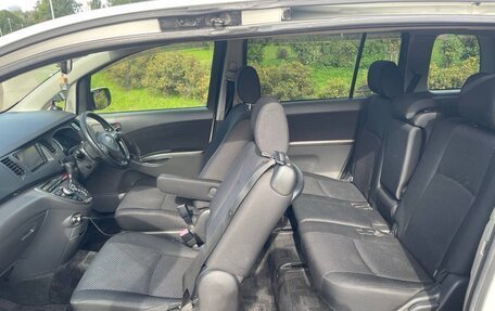 Toyota ISis I, 2010 год, 930 000 рублей, 29 фотография