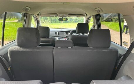 Toyota ISis I, 2010 год, 930 000 рублей, 31 фотография