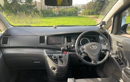 Toyota ISis I, 2010 год, 930 000 рублей, 37 фотография