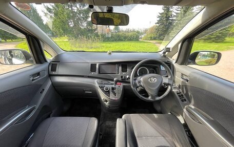 Toyota ISis I, 2010 год, 930 000 рублей, 39 фотография