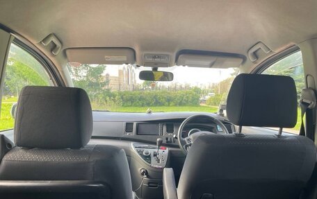 Toyota ISis I, 2010 год, 930 000 рублей, 34 фотография