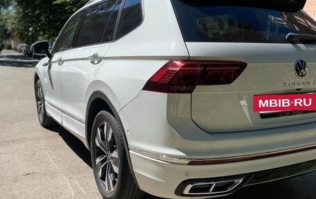 Volkswagen Tiguan II, 2022 год, 3 450 000 рублей, 6 фотография