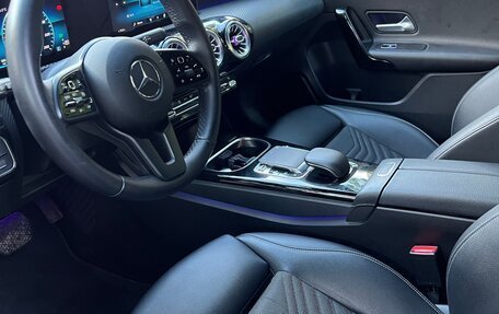 Mercedes-Benz A-Класс, 2018 год, 2 360 000 рублей, 7 фотография