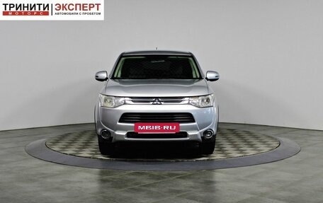 Mitsubishi Outlander III рестайлинг 3, 2014 год, 1 557 000 рублей, 2 фотография
