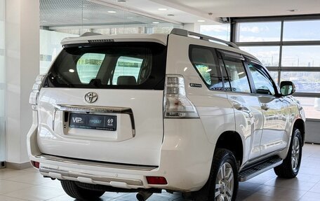 Toyota Land Cruiser Prado 150 рестайлинг 2, 2010 год, 2 525 000 рублей, 6 фотография