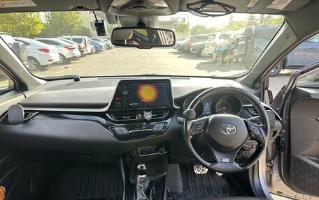 Toyota C-HR I рестайлинг, 2018 год, 2 374 000 рублей, 10 фотография