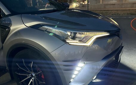Toyota C-HR I рестайлинг, 2018 год, 2 374 000 рублей, 17 фотография
