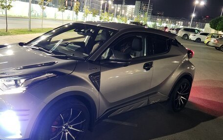 Toyota C-HR I рестайлинг, 2018 год, 2 374 000 рублей, 20 фотография