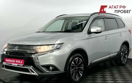 Mitsubishi Outlander III рестайлинг 3, 2021 год, 2 255 000 рублей, 2 фотография