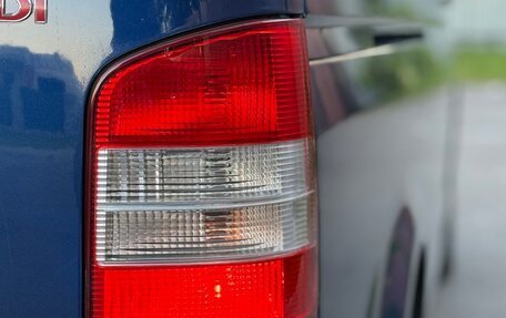 Volkswagen Caravelle T5, 2006 год, 1 280 000 рублей, 8 фотография