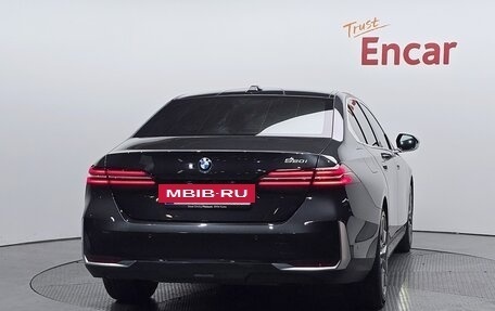 BMW 5 серия, 2025 год, 5 782 000 рублей, 4 фотография