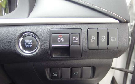 Toyota Harrier, 2017 год, 1 904 000 рублей, 10 фотография